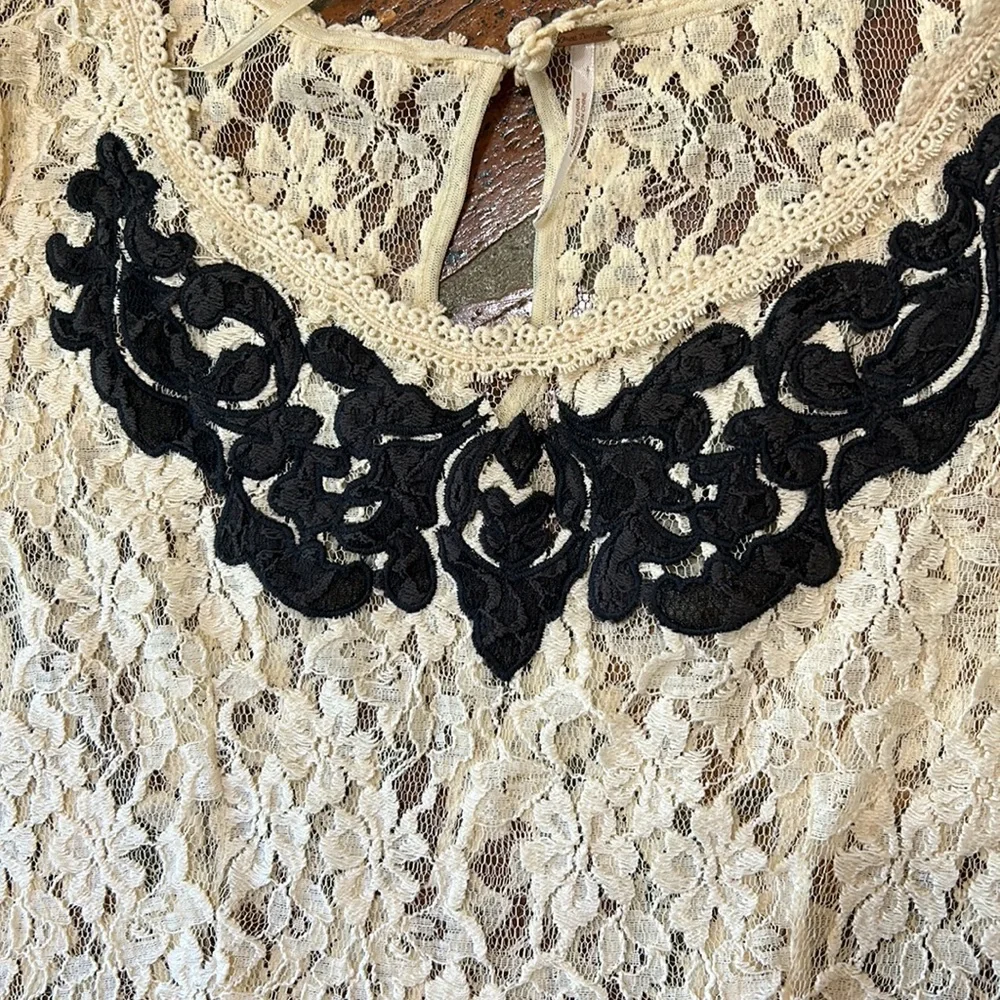 FREE PEOPLE Boho Lace Top szS